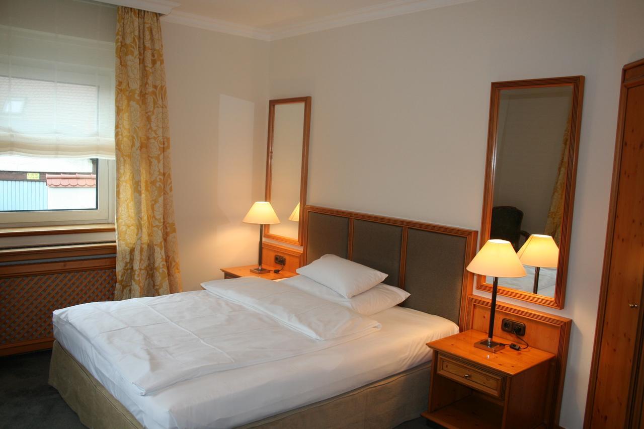 Kleines Hotel Форхайм Екстериор снимка