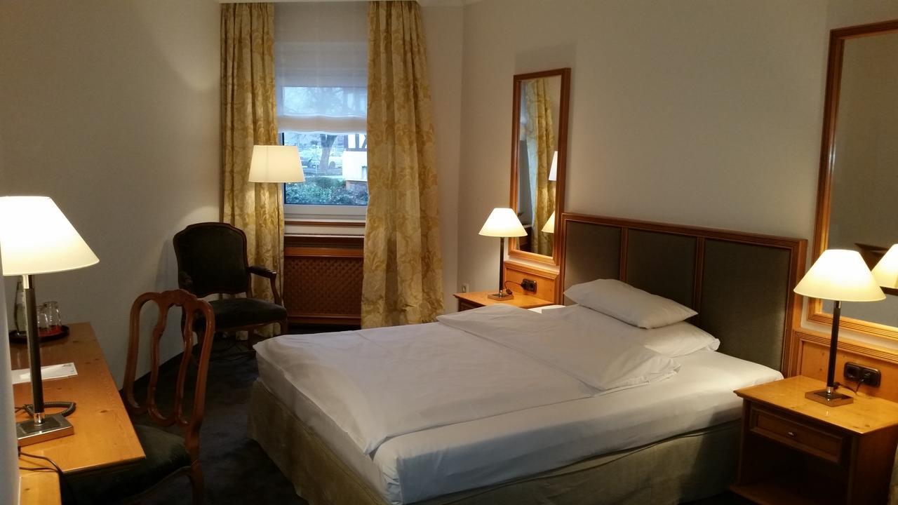 Kleines Hotel Форхайм Екстериор снимка